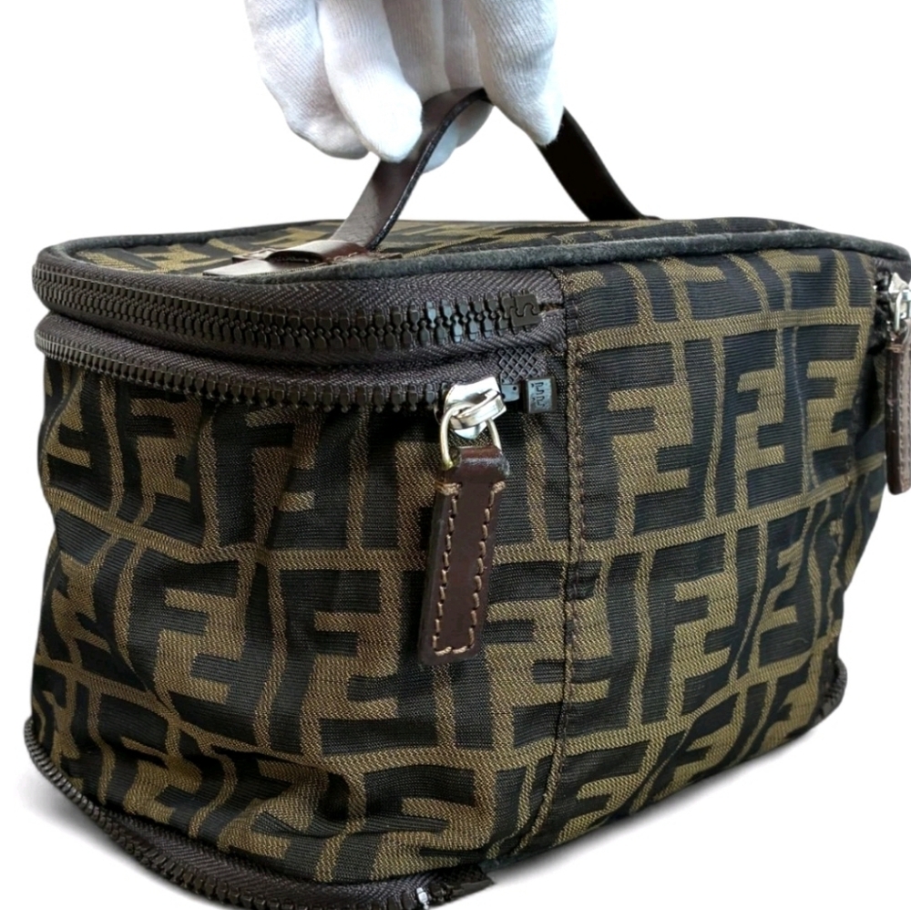 FENDI Vanity Vintage bag zucca 🤎EUC8 - Picture 4 of 16